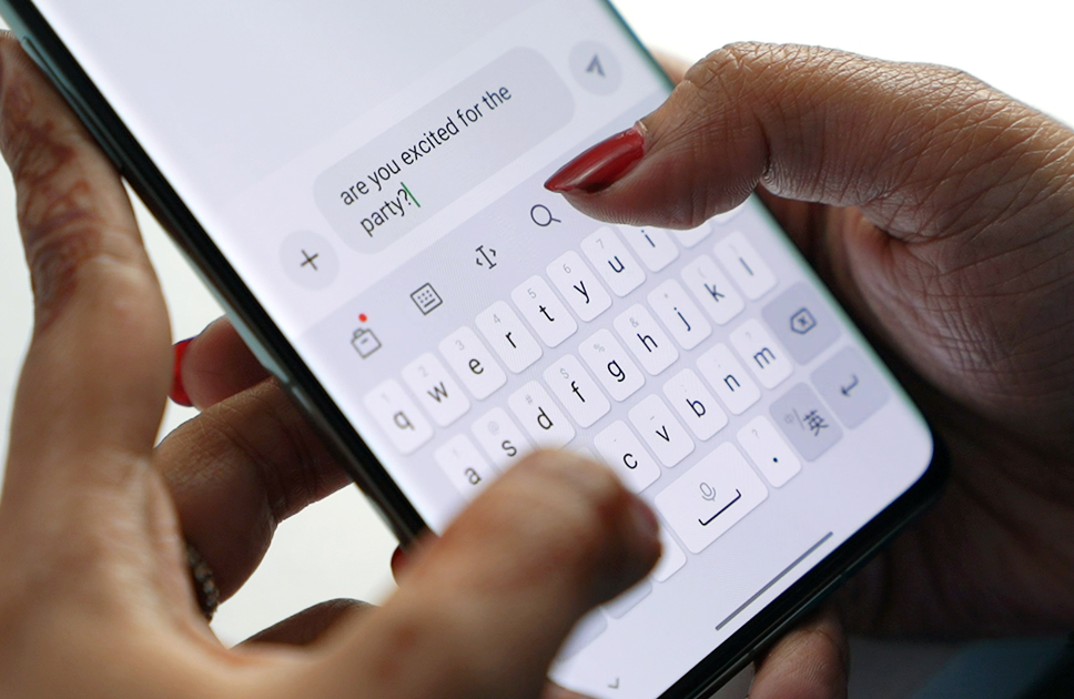 OnePlus 11 display