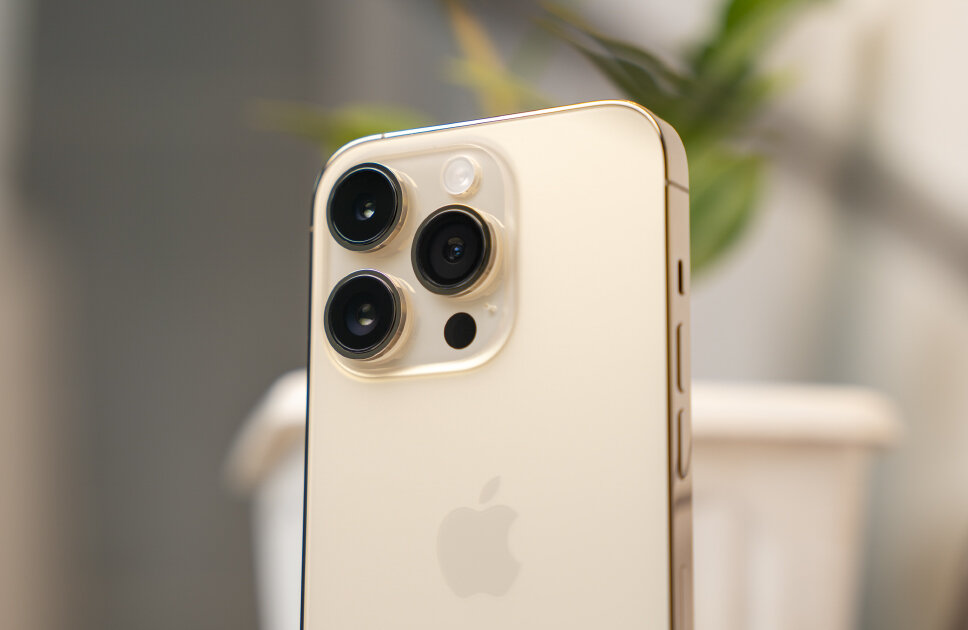 iPhone 14 Pro camera