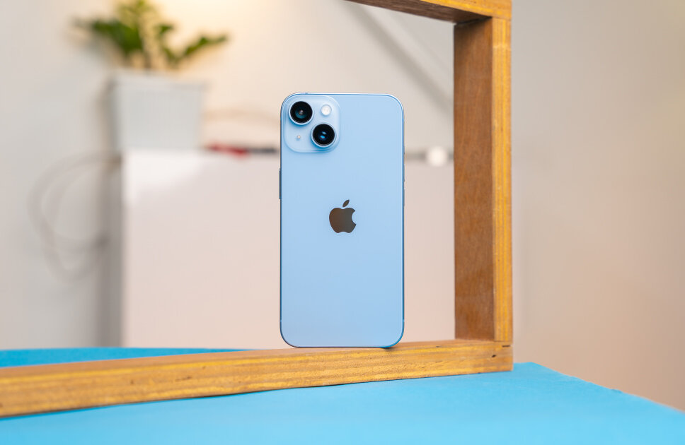 iPhone 14 software