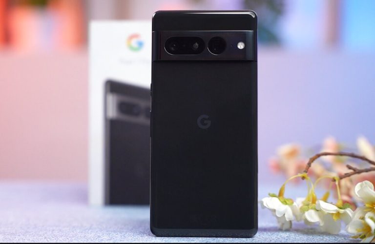 Google Pixel 7 Pro Review: Master the Power of Stock Android!