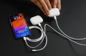 Airpods Pro 2 Usb C Vs Older Airpods Pro 2 Lightning What S New Airpods Pro 2 Usb C Vs Older Airpods Pro 2 Lightning What S New